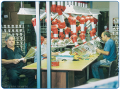 Ceiling arms for industrial welding smoke suction